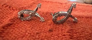 Preciosos pendientes de oro de 18 kilates