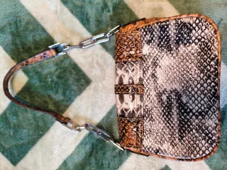 Bolso estampado efecto cocodrilo