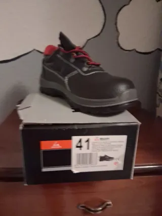 Zapatos de seguridad sin estrenar