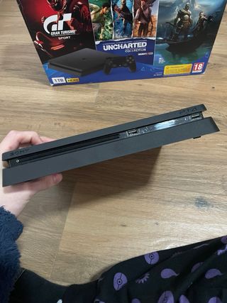 Ps4 slim negra 1tb