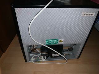 Mini nevera CHiQ negra