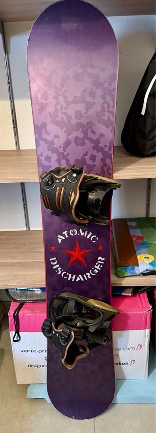 Tabla Snow Atomic + Fijaciones Flow 159cm