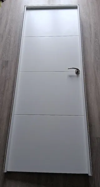 Puerta Moderna Blanca + Premarco