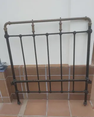 Cama Antigua de Metal 90cm