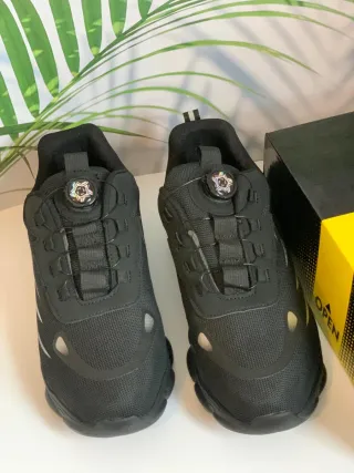 Zapatillas seguridad . Número 44