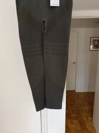 Leggings deportivos Alo Yoga - gris oscuro nuevos
