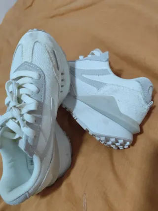 Zapatillas nuevas usada un par de veces