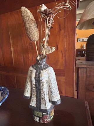 Jarron con forma de kimono