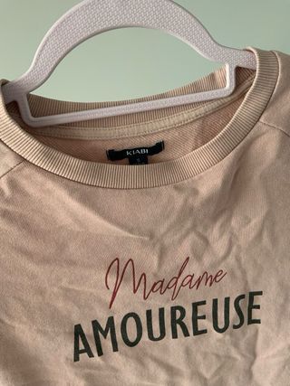 Jersey rosa con palabras en francés