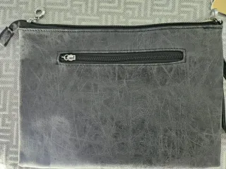 Cartera/ bolso en gris/ negro