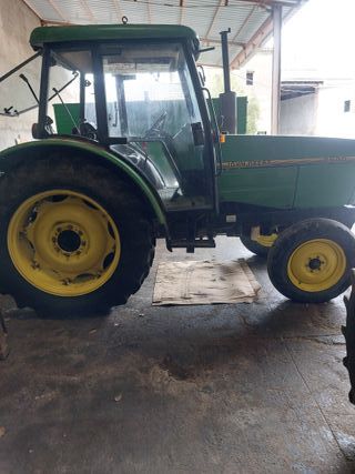 TRACTOR JOHN DEERE 2800