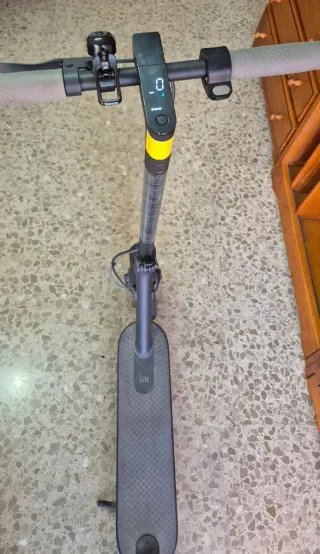 Patinete Eléctrico Xiaomi Mi Scooter 365