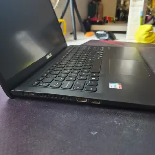 Portátil Asus Vivobook 15.6" i7 16GB RAM 512GB SSD