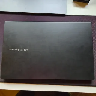 Portátil Asus Vivobook 15.6" i7 16GB RAM 512GB SSD