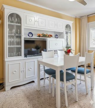 Mesa comedor extensible y 6 sillas