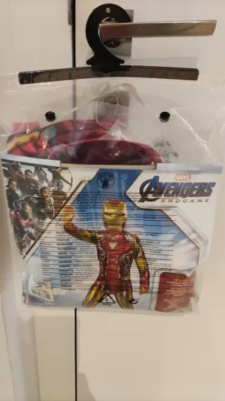 Disfraz Iron Man. Talla 3-4 años.
