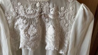 Blusa romántica encaje blanco