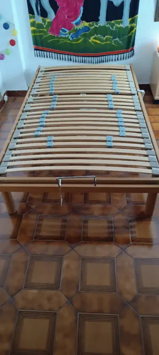 Cama de 1.10x1.90 cm.de laminas automática