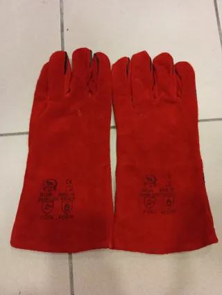 Guanti resistente al calore . Per uso lavorativo