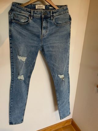 Pantalon vaquero roto hombre azul