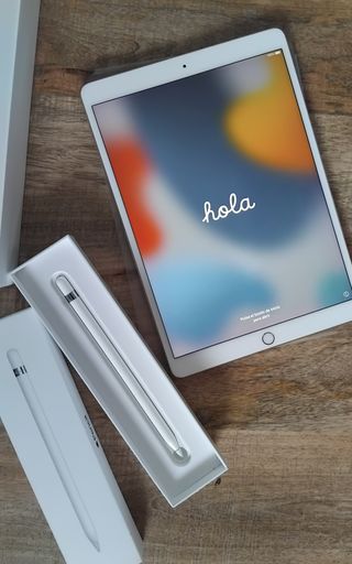 iPad Pro 10,5'' 2017 + Apple Pencil. Buono stato.