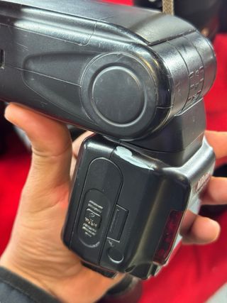 Nikon SB-910 Speedlight