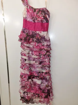 Precioso vestido de fiesta Sonia Peña