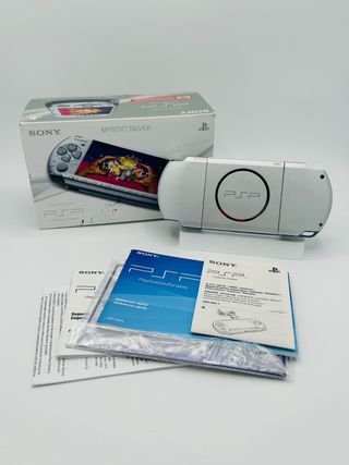 Sony PSP 3004 – Mystic Silver (Completa)