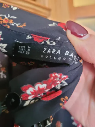 Camicia donna fantasia floreale nera e rossa
