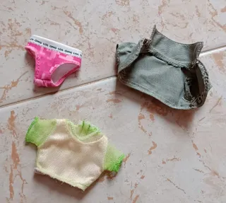 Lote Ropa para muñeca LOL