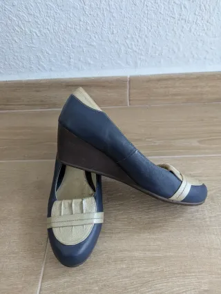 Bailarinas con cuña azules y crema