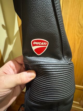DAINESE DUCATI.  Talla 50.