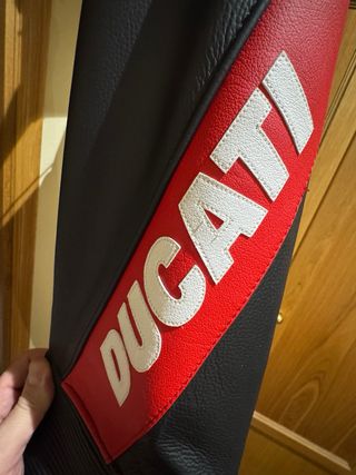 DAINESE DUCATI.  Talla 50.