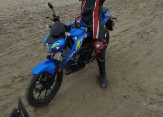 Moto Suzuki gsx s125