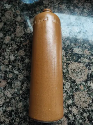 Botella de barro para licor