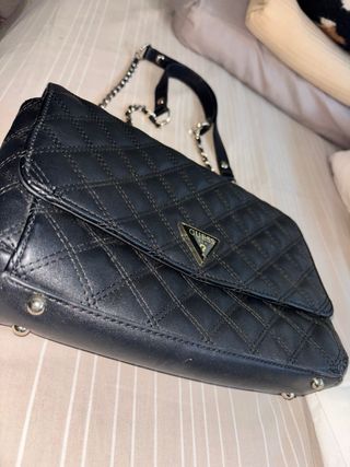 Bolso guess