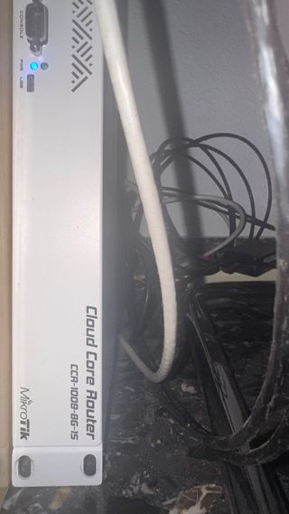Router mikrotik CCR1009-8G-1S