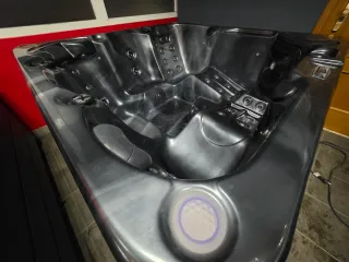 Jacuzzi NUEVO con 3 años de garantía