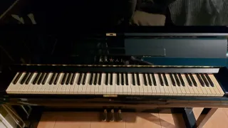 Piano Kawai vertical modelo CS-40. Color negro.