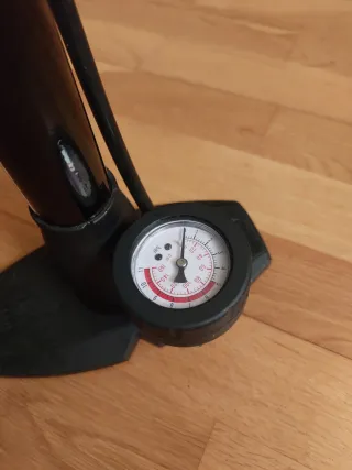 Bomba hichar bicicleta