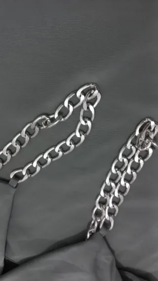 Blusa con cadenas Talla M