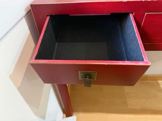 Escritorio madera lacada rojo