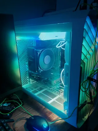 PC GAMING ALTA GAMA Ryzen 7 7700 + RTX 4070 1 32GB