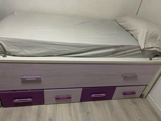 Cama juvenil, regalo escritorio urge venta