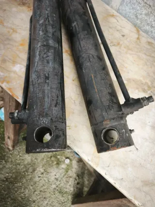 Botellas o cilindros hidráulicos