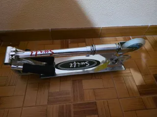 Se vende patinete nuevo