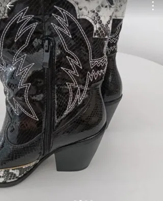 Botas sin estrenar, número 37