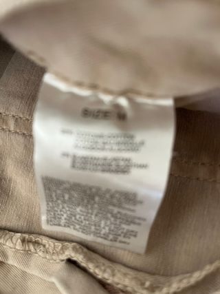 Pantalones cargo beige elásticos