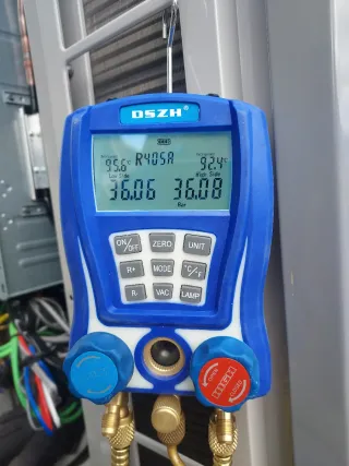 Montaje cargas de gas aire acondicionado