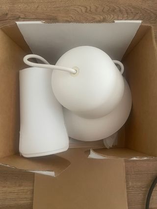 Lámpara modelo Kvartär de Ikea. Nueva sin estrenar